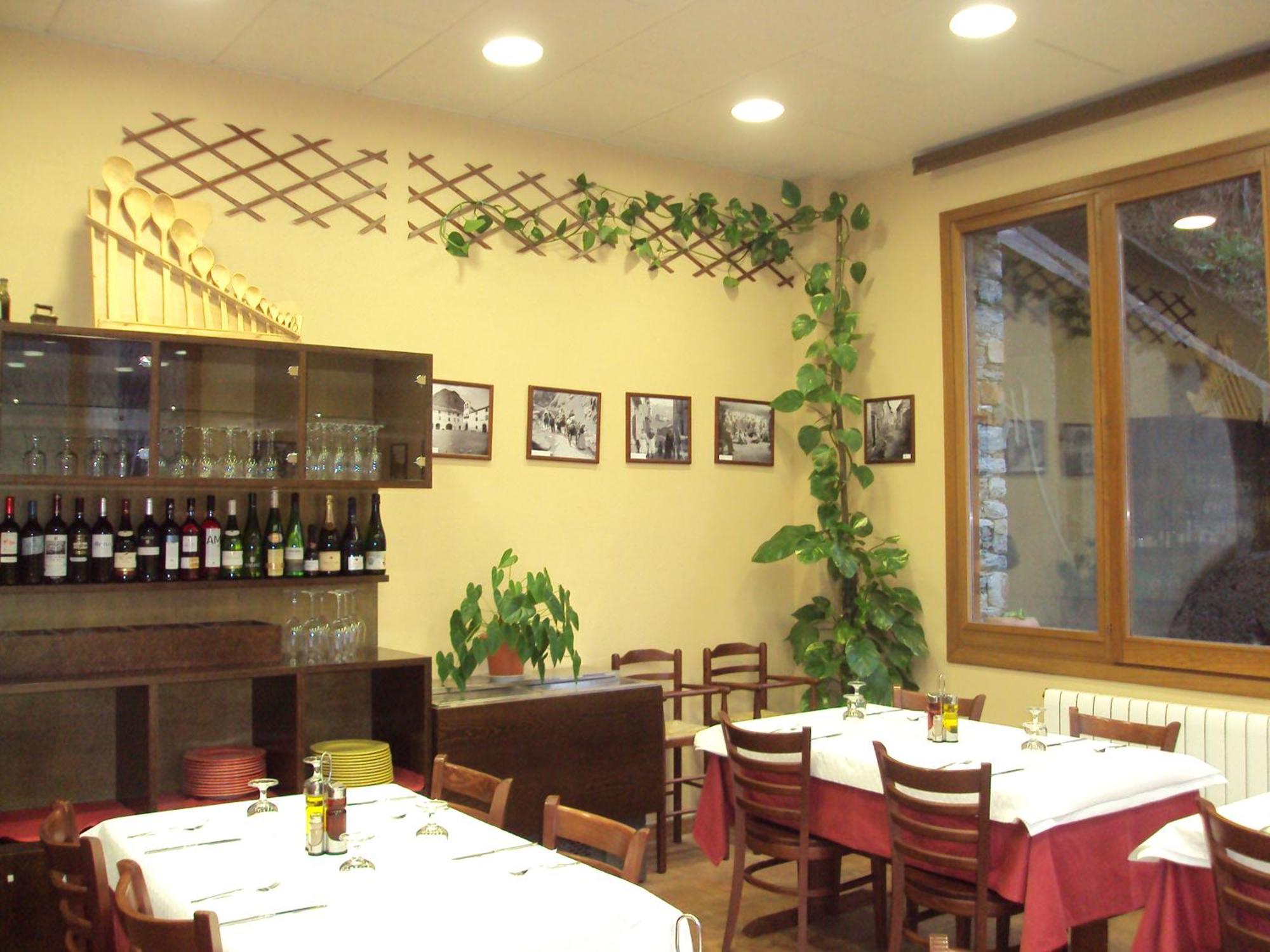 Hostal Les Roquetes Queralbs Luaran gambar