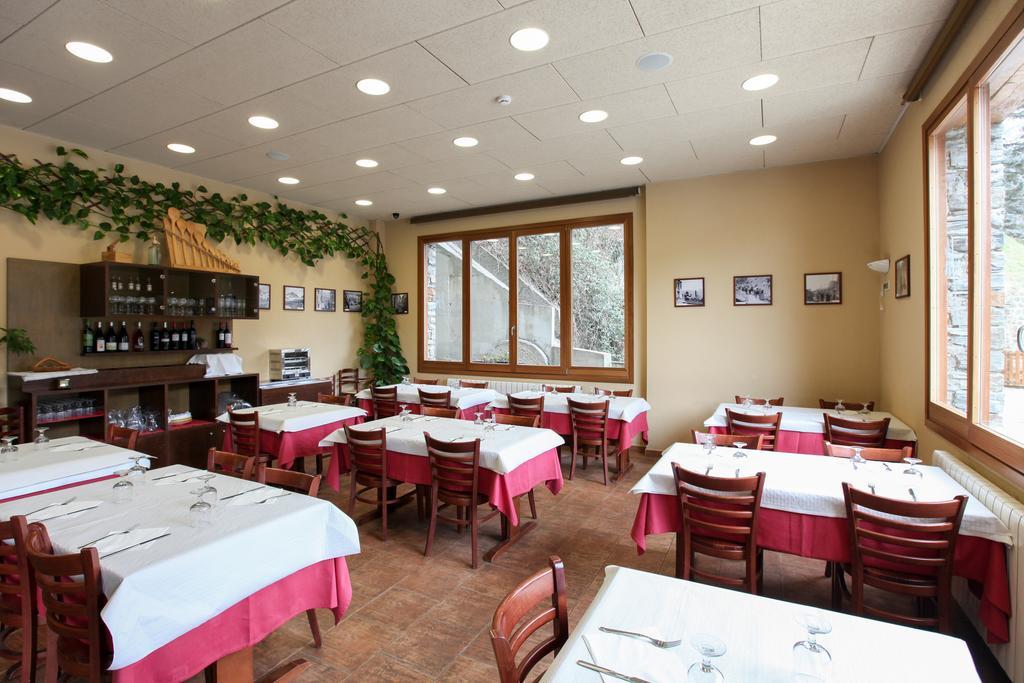 Hostal Les Roquetes Queralbs Luaran gambar