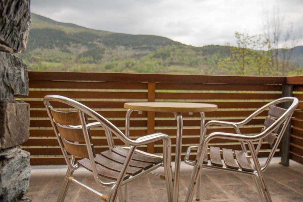 Hostal Les Roquetes Queralbs Luaran gambar